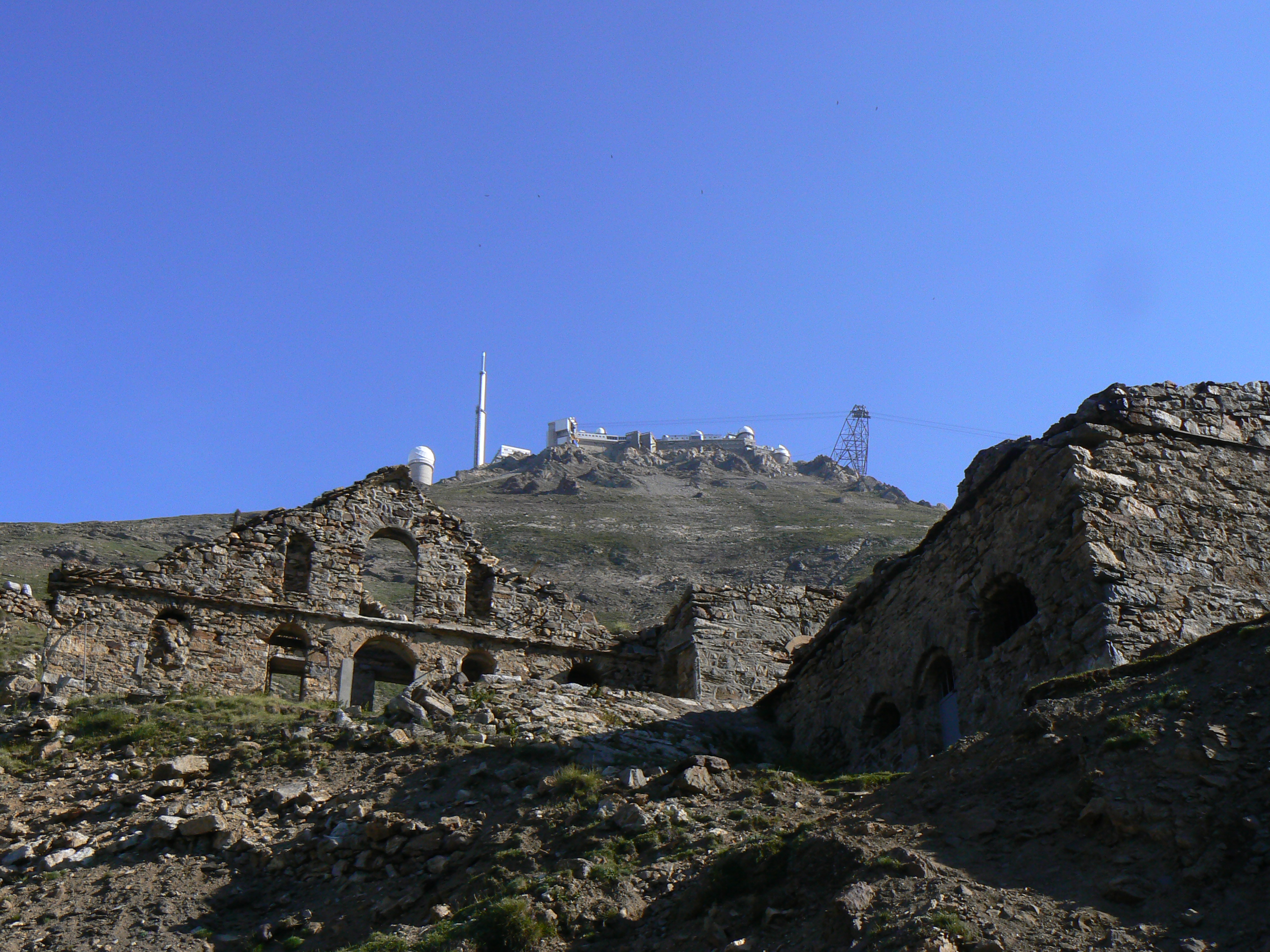 monter-a-pied-au-pic-du-midi-cet-ete-avec-le-bureau-des-guides-du-pic-du-midi