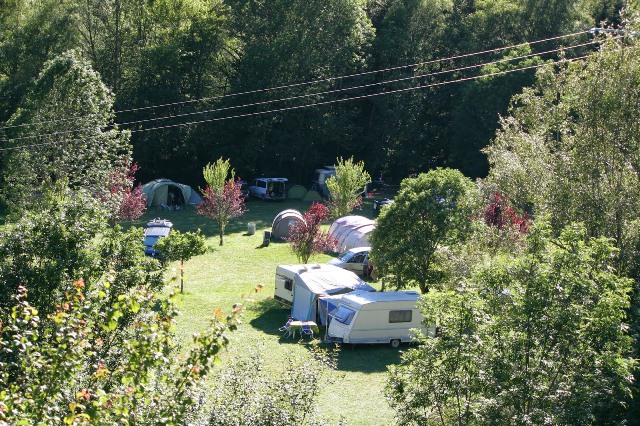 CAMPING  FOUGA « LE PIC DE BERN »
