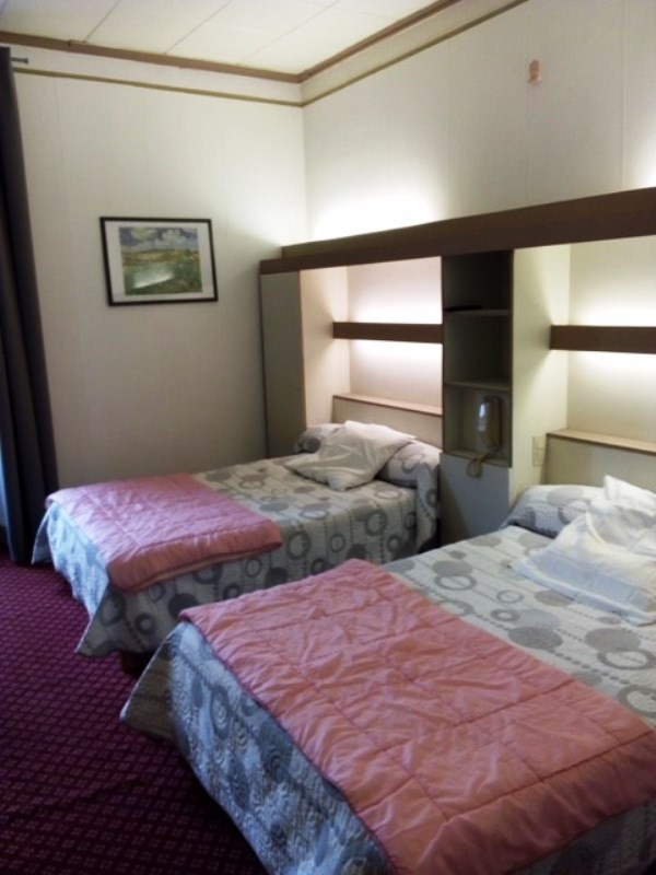 Hotel-du-Gave-Lourdes-chambre-triple-2