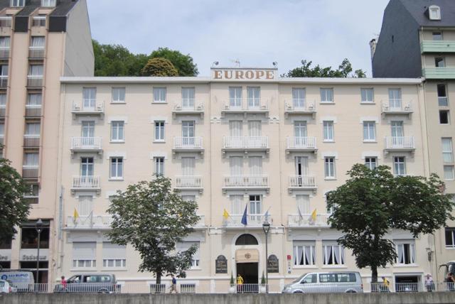 Lourdes Hôtel Restaurant Le Napoleon extér.