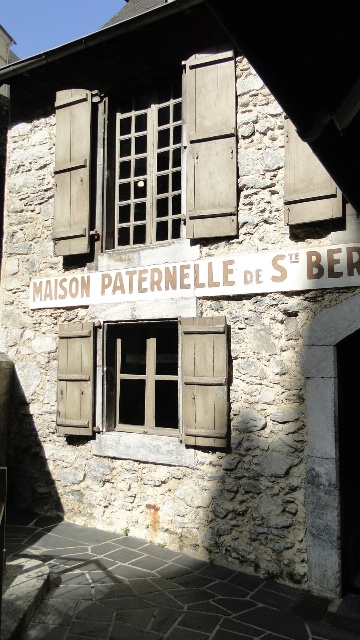 Lourdes Maison Paternelle