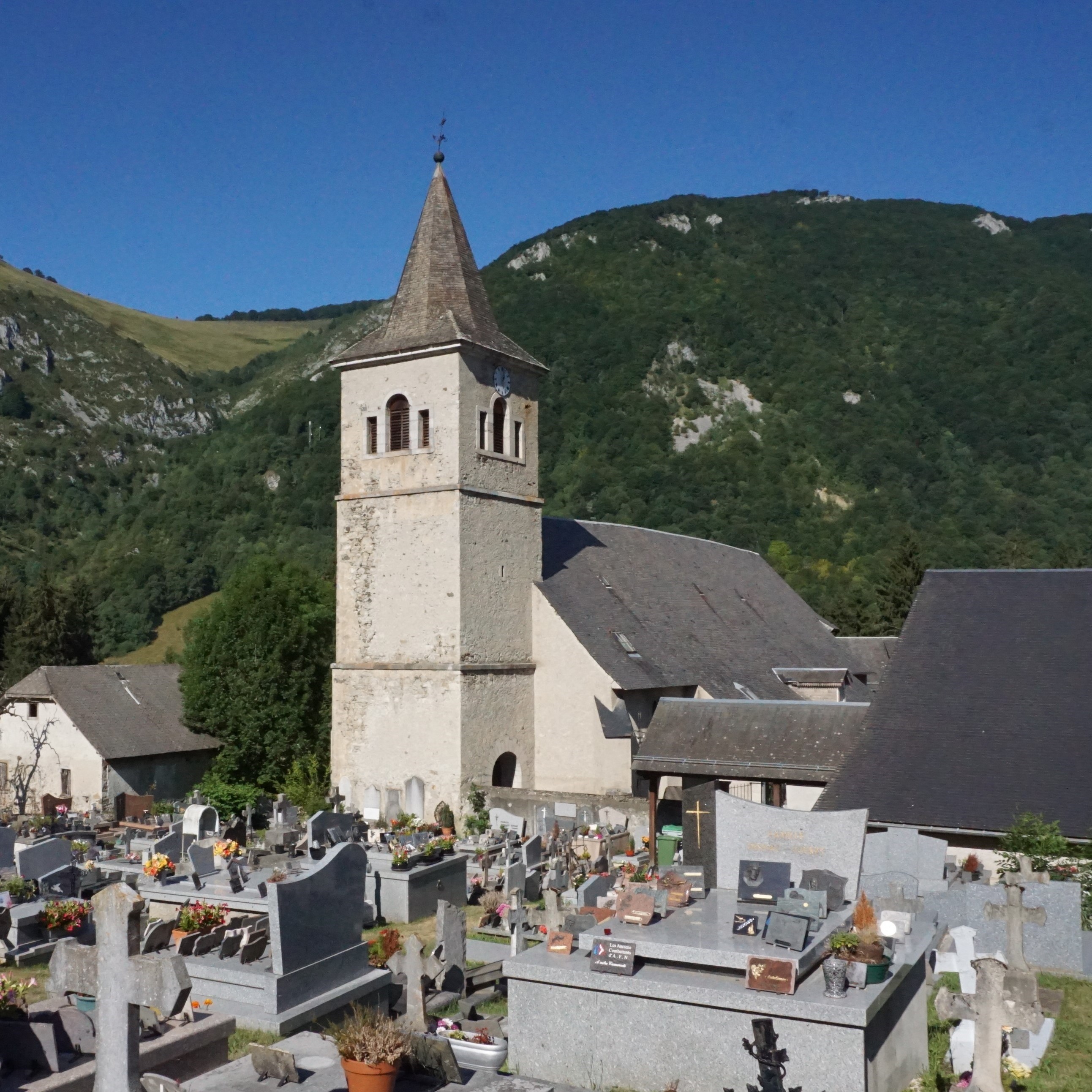visite-de-leglise-de-sainte-marie-de-campan