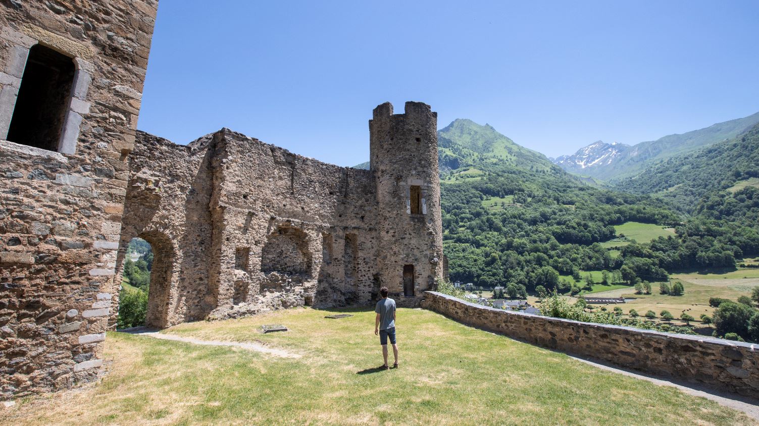 Chateau Sainte Marie Historic Site And Monument Esterre Agence Touristique Des Vallees De Gavarnie